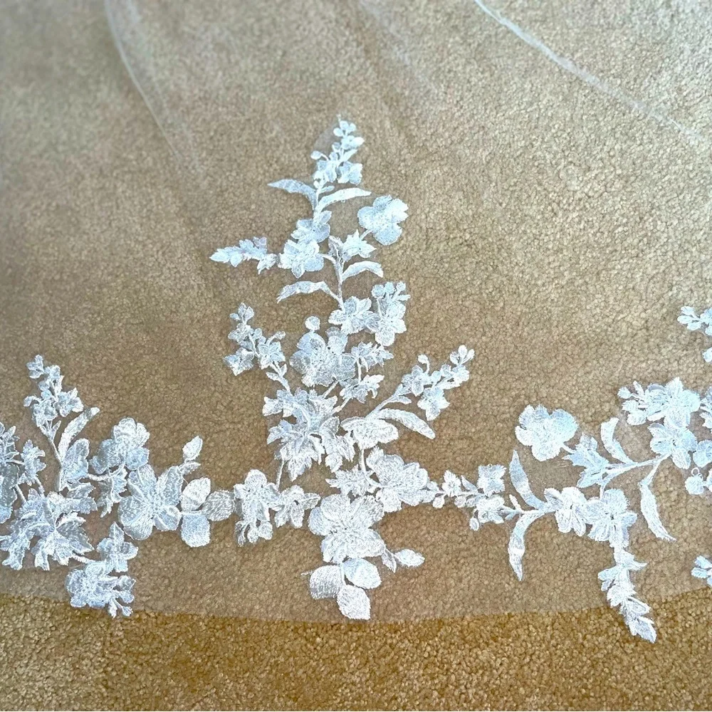 SOLD - Off White Cathedral Veil with Metal Comb - 118 inches - Picture 7 of 7